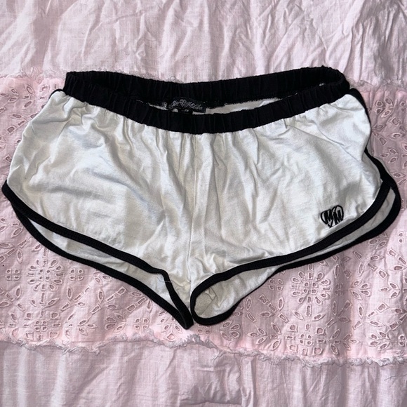 Metal mulisha Dolphin shorts - Picture 2 of 3